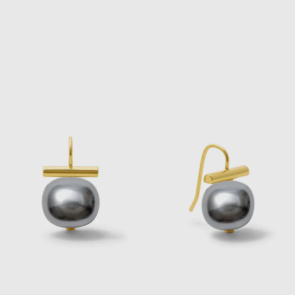 Classic Pebble Pearls Earrings - Medium - Image 3