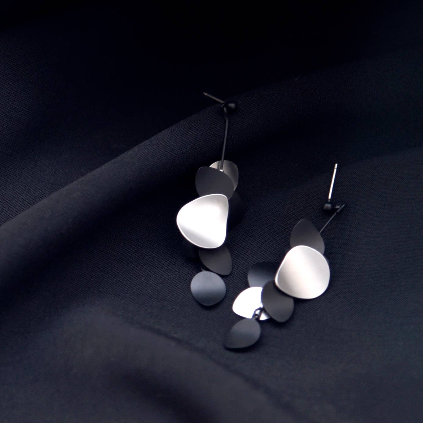 Florae Earrings - Image 3