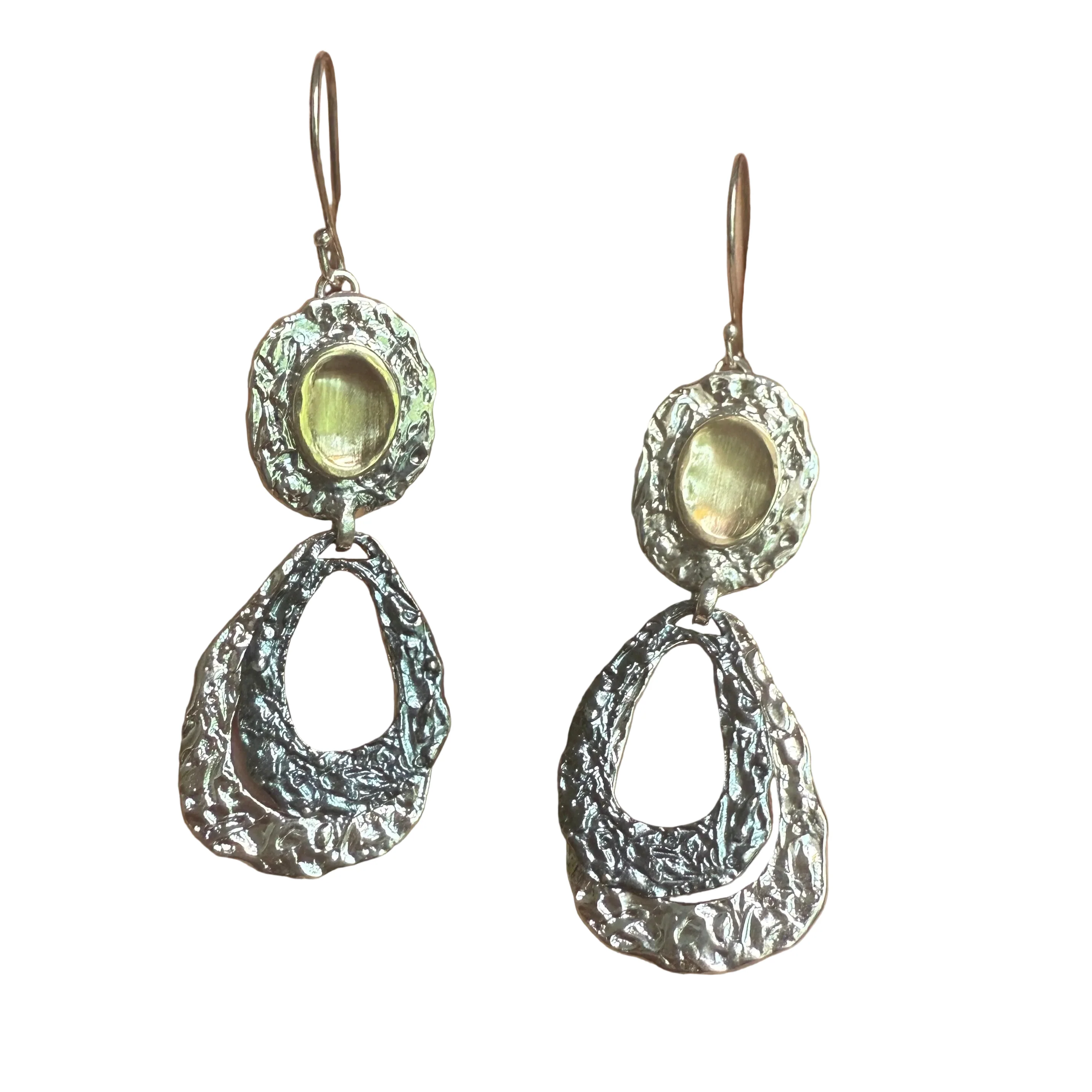 Obsidian Seamlet Earring