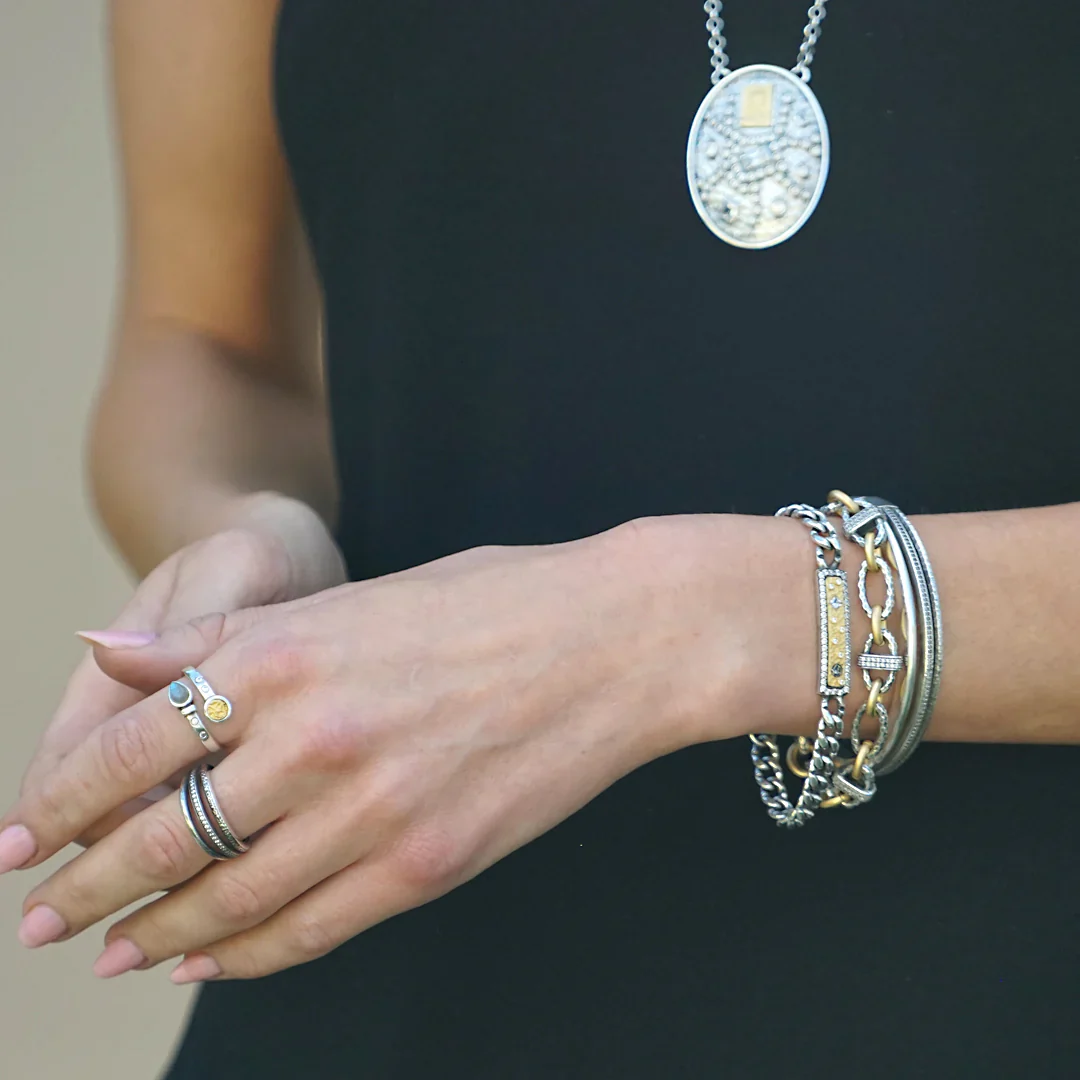 Vintage Silver Two-Tone Pave Ravelle Thin Hammered Chain Bracelet - Image 3