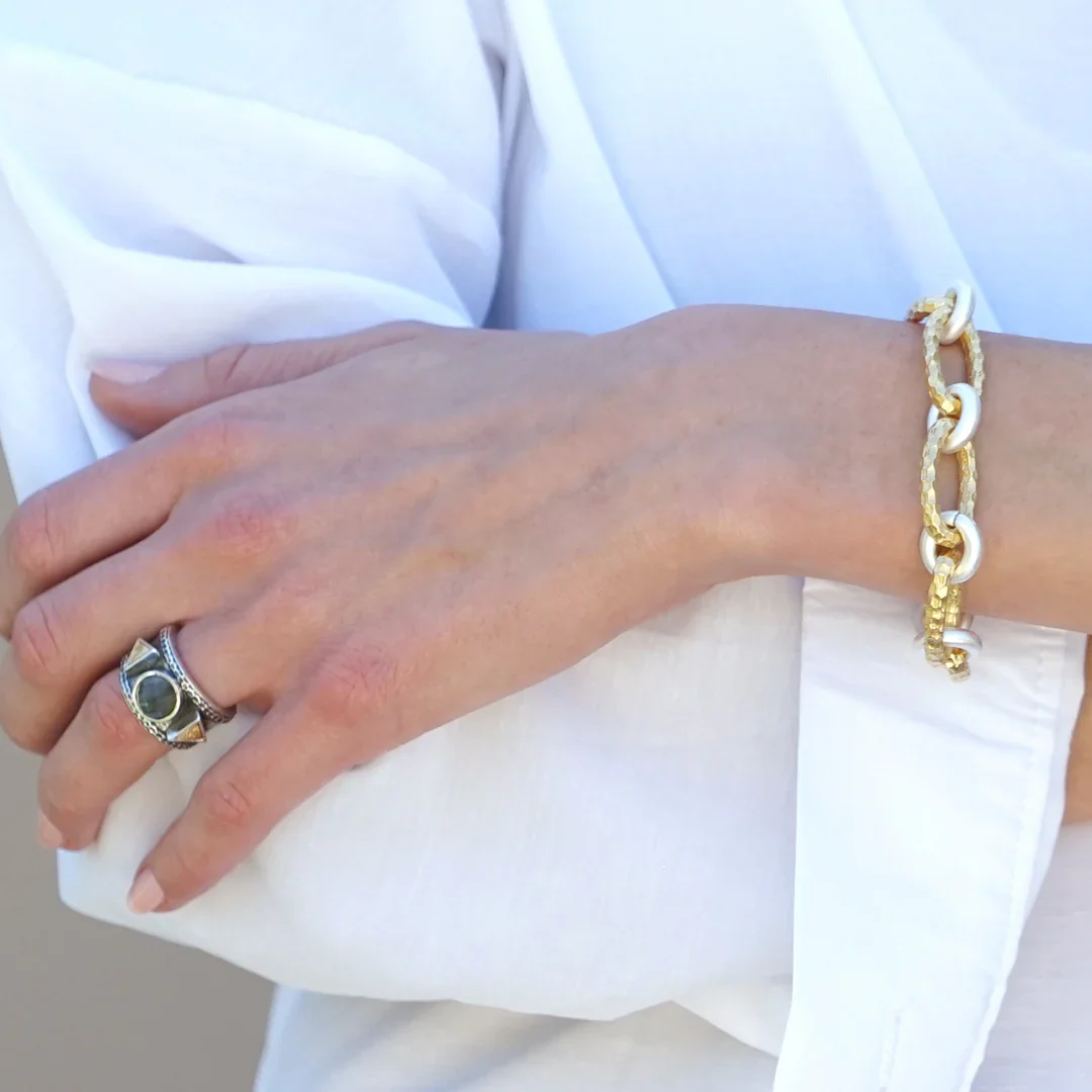 Vintage Silver Band Labradorite & Coin Tre Ring - Image 3
